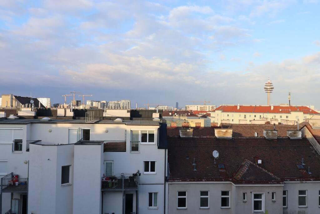 Brilliant View: Balcony Home, Modern, Stylish And Newly Renovated Βιέννη Εξωτερικό φωτογραφία